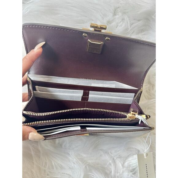 NEW $320 Tory Burch Britten Flap Envelope Wallet Tempranillo Brown Shiny Leather - Picture 4 of 8
